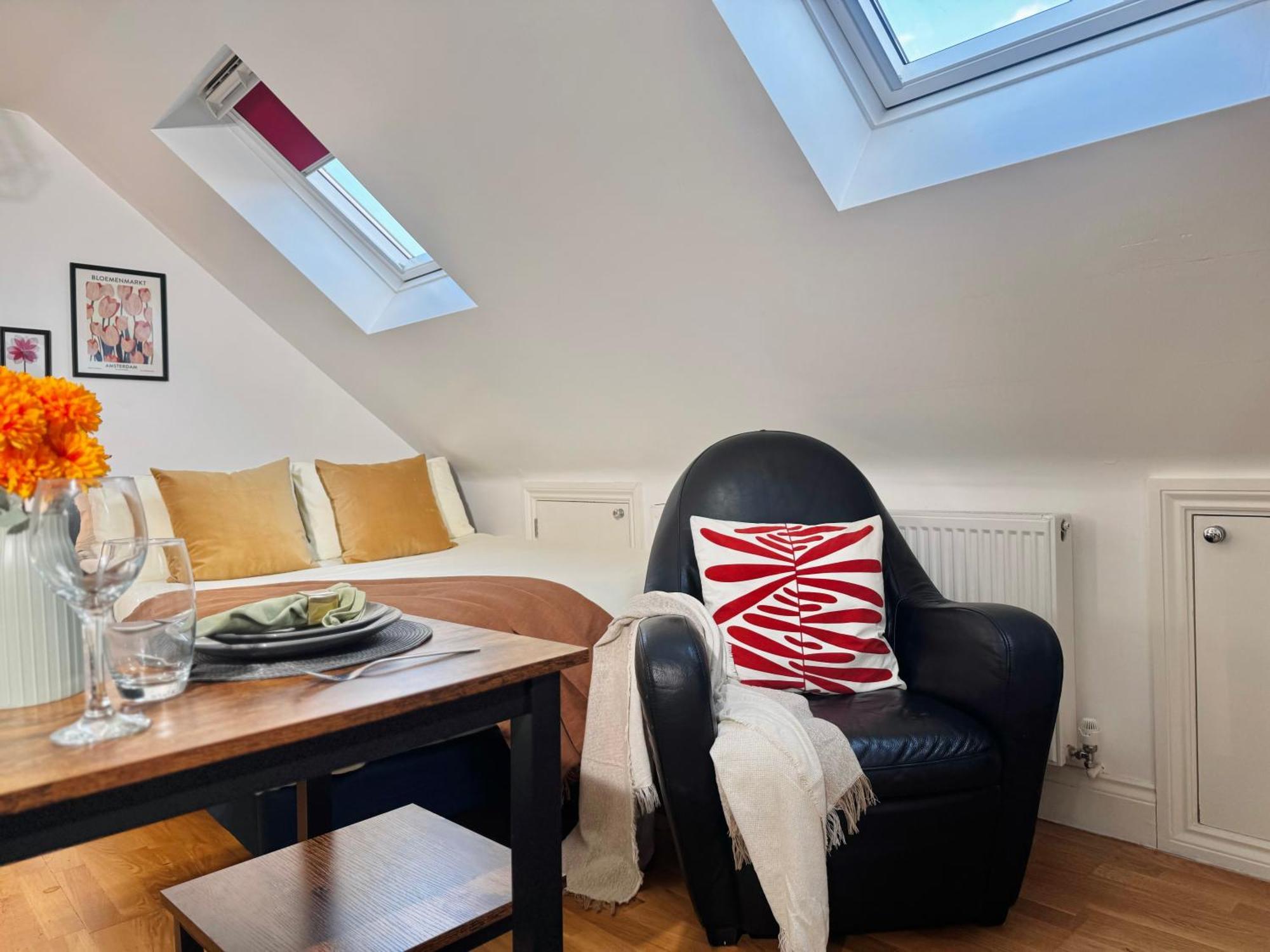 Ideal Studio Loft 30Min To Central Londen Buitenkant foto