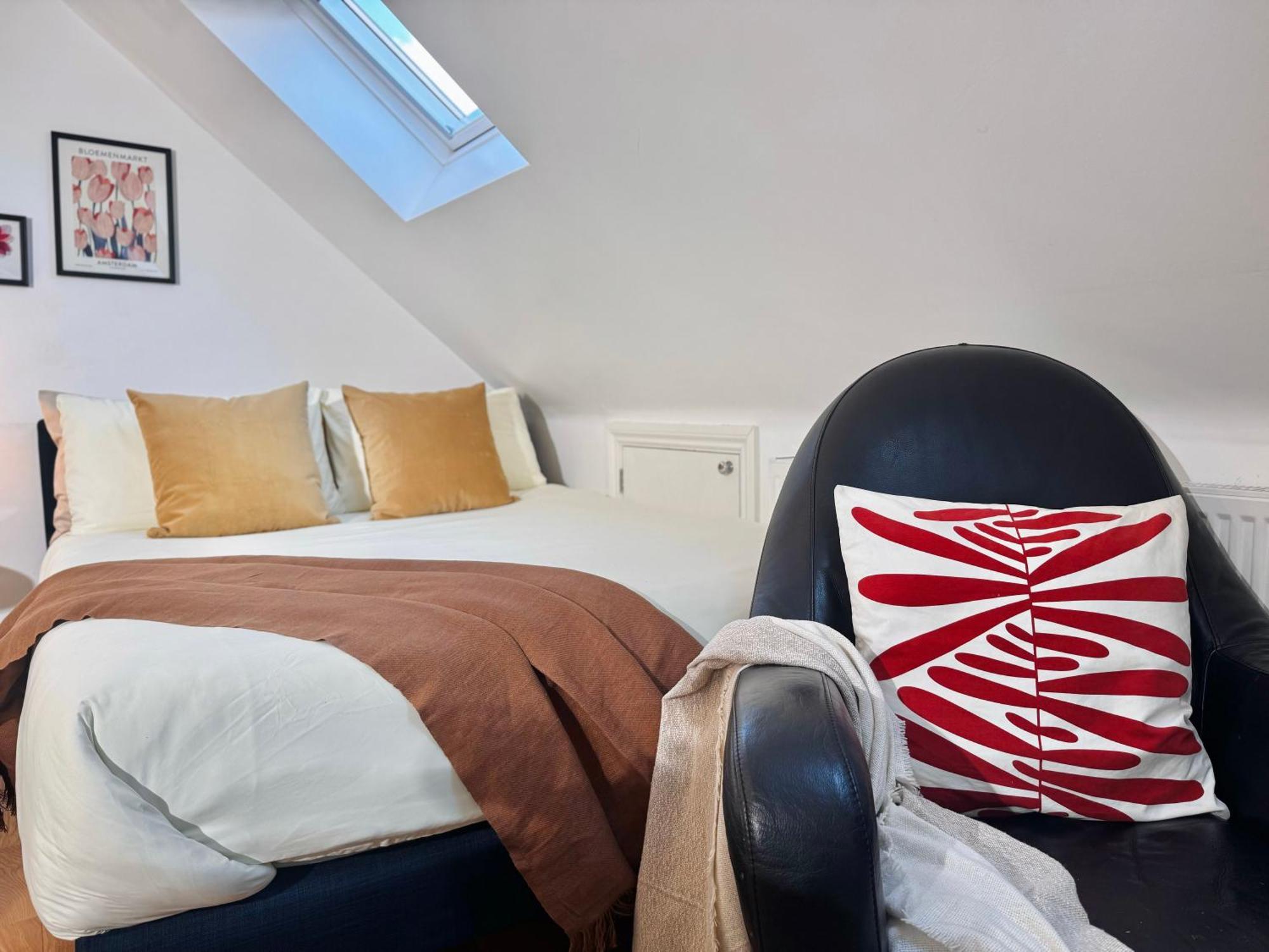 Ideal Studio Loft 30Min To Central Londen Buitenkant foto