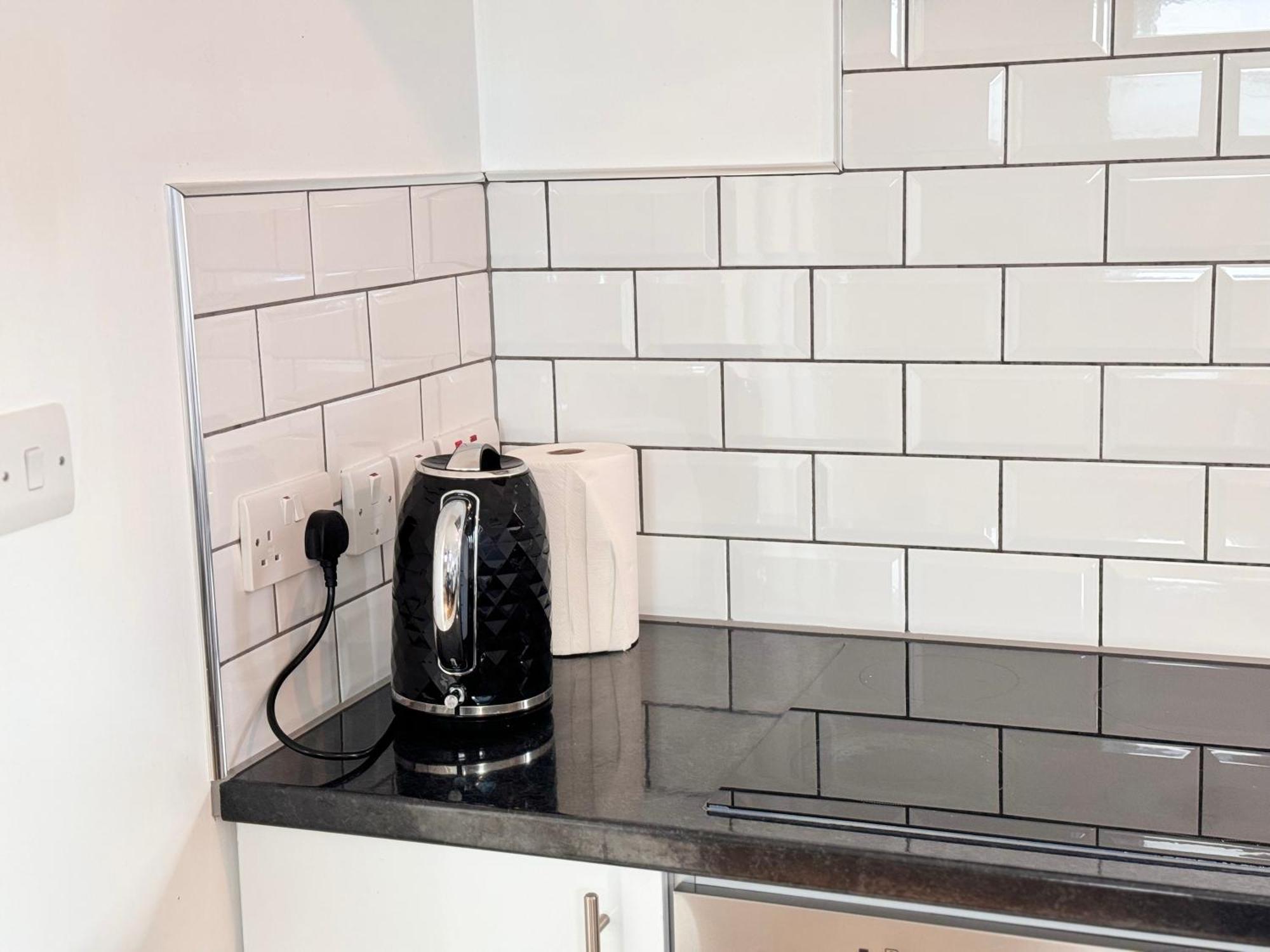 Ideal Studio Loft 30Min To Central Londen Buitenkant foto