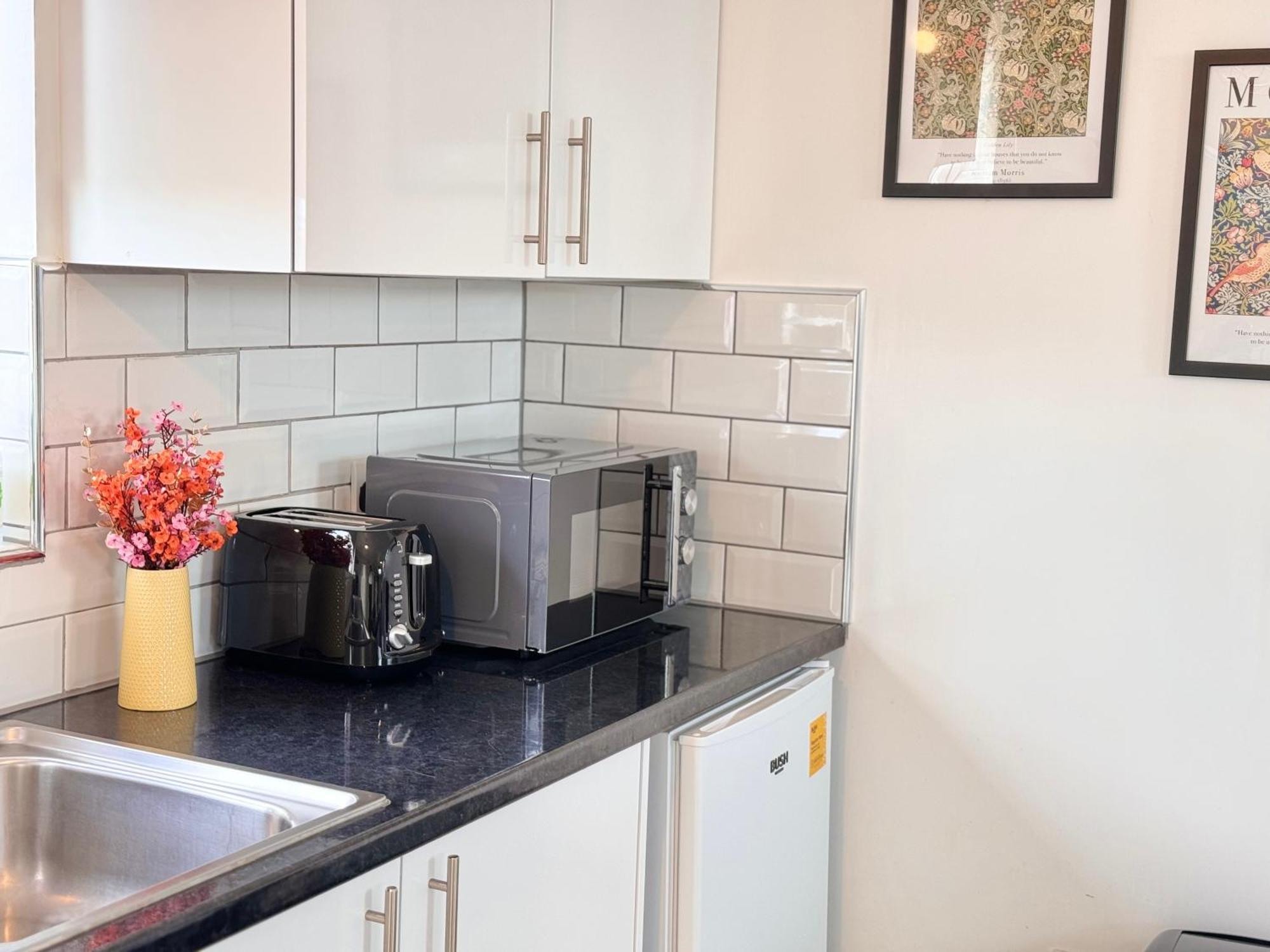Ideal Studio Loft 30Min To Central Londen Buitenkant foto